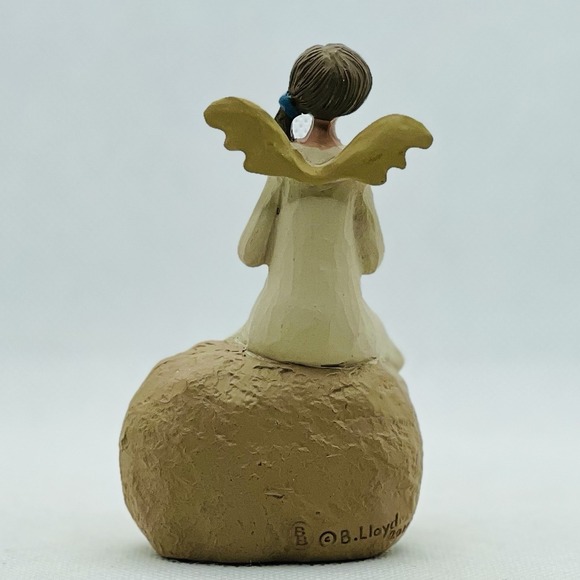 Blossom Bucket 2015 B. Lloyd‎ Resin Angel "Friends You Touch My Heart" Figurine - Picture 4 of 6
